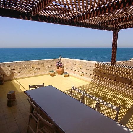 Four Hearts - Acre'S Sea Side Suite المظهر الخارجي الصورة
