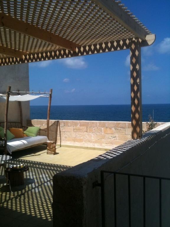 Four Hearts - Acre'S Sea Side Suite المظهر الخارجي الصورة